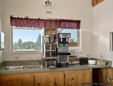 Northwoods Inn And Suites Ely Ресторант снимка